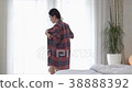 換衣服4K麵包的少婦-影片素材 [38888392] - PIXTA圖庫