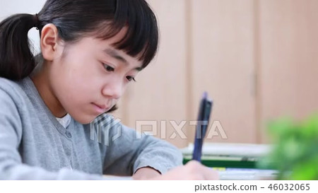 Girl to study - Stock Footage